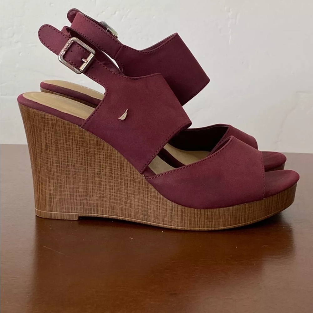 NAUTICA MAROON WEDGES SIZE: 9